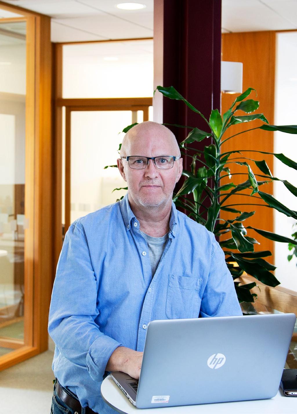 30 / HÅLLBARHET / ARBETSMILJÖ & SÄKERHET ARBETSMILJÖ & SÄKERHET / HÅLLBARHET / 31 Hållbarhet En säker arbetsplats JSB är ett företag där människor ska trivas och må bra.