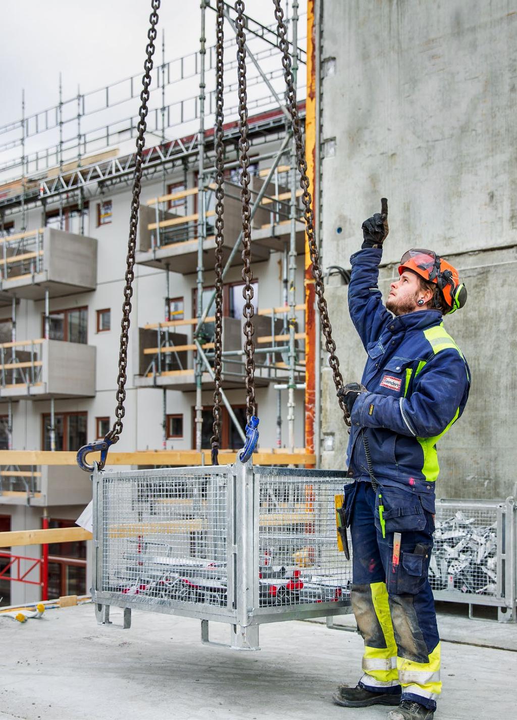 32 / HÅLLBARHET / VÅRT ANSVAR VÅRT ANSVAR / HÅLLBARHET / 33 Hållbarhet Inga kompromisser om viktiga frågor Som samhällsbyggare har JSB ett ansvar att bidra till en hållbar utveckling på alla plan.