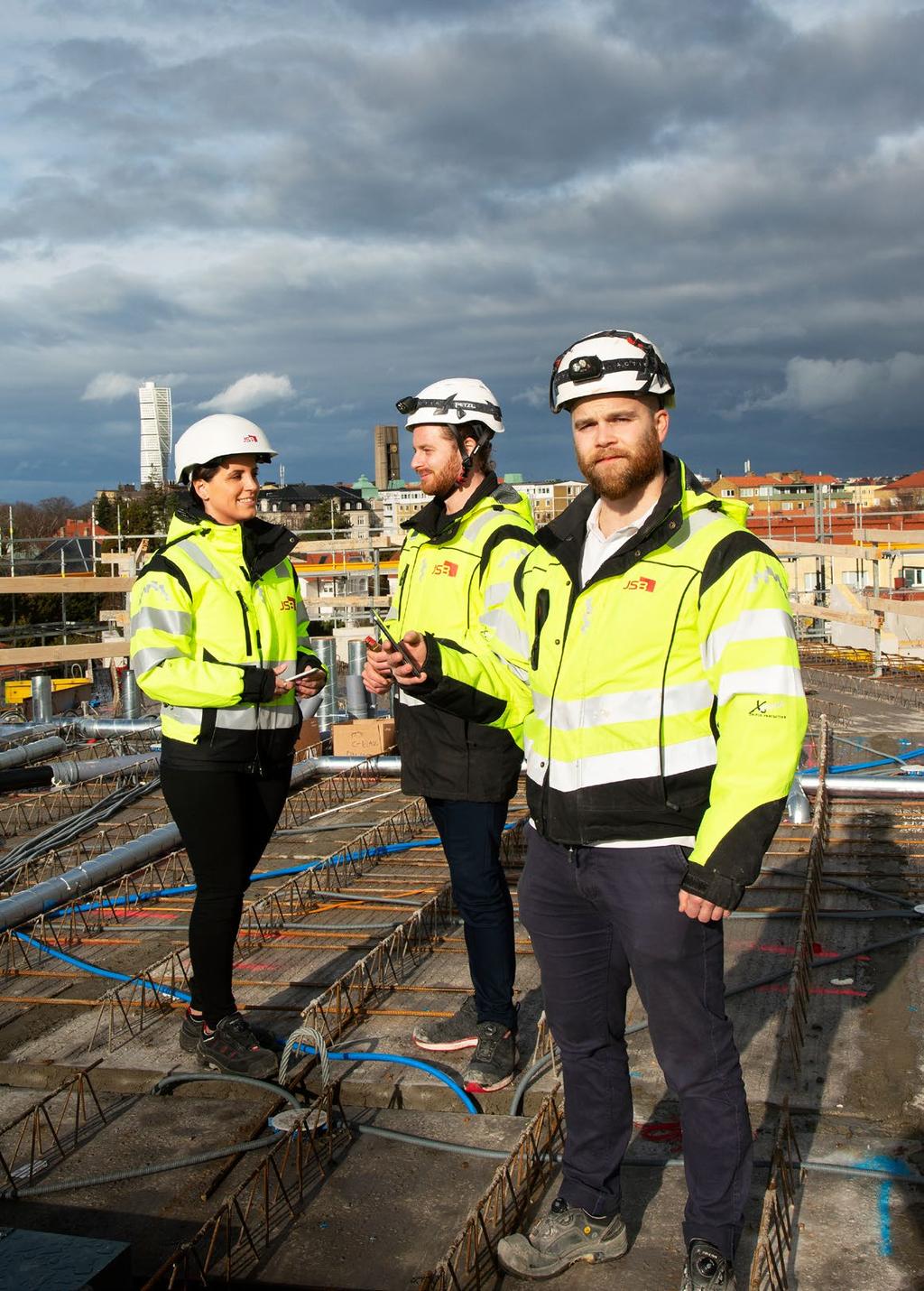 3 Innehåll JSB i korthet 4 En pågående historia 6 VD har ordet 8 Affärsområden 10 JSB Bostad 12 JSB Bostadsutveckling 16 JSB Entreprenad 20 JSB Byggservice 24 Partnering 26 Hållbarhet 28 Arbetsmiljö
