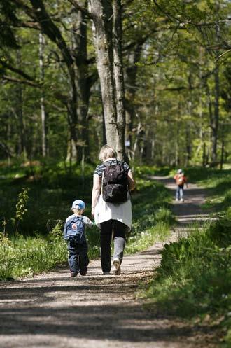 God folkhälsa Oxelösundarnas faktiska folkhälsa och upplevda livskvalitet ska utvecklas positivt. Prioriteringar Oxelösundarnas känsla av delaktighet och inflytande är god.