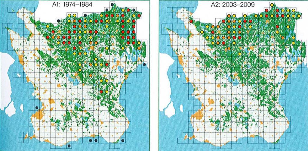 Figur 4. Figurerna visar en dramatisk minskning av utbredningen av tjäder i Skåne från atlasinventeringen 1973 1984 till vänster jämfört med inventeringen 2003 2009 till höger.