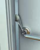 Klämskydd för dörrens låssida Klämskador i dörrar är tyvärr väldigt vanligt.