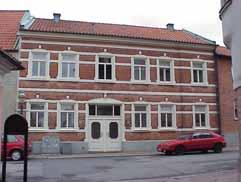 fastighet: HÅKAN VÄSTRA 11, hus A. adress: Trädgårdsgatan 5. ålder: 1894. Ombyggt 1971.