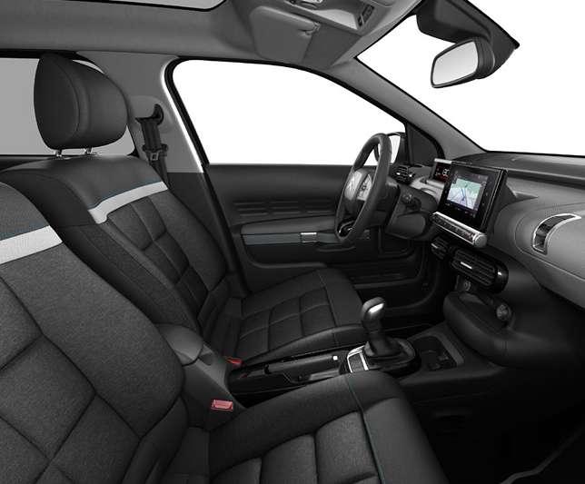 3 INREDNINGS- ALTERNATIV Nya Citroën C4 Cactus Halvkombi kan erbjuda 3 inredningsalternativ med olika karaktär, som hämtat sin inspiration från möbel- och resväskedesign.