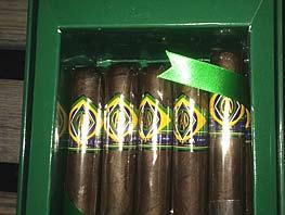 Inköpen har klubbens Cigarrmästare/ Humidore, skött tillsammans med Presidenten.