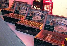 Oktober Señorial by Jose Blanco Paco Robusto Cigarrklubben träffades på PlayBar, som ägs av klubbmedlemmen Mårten