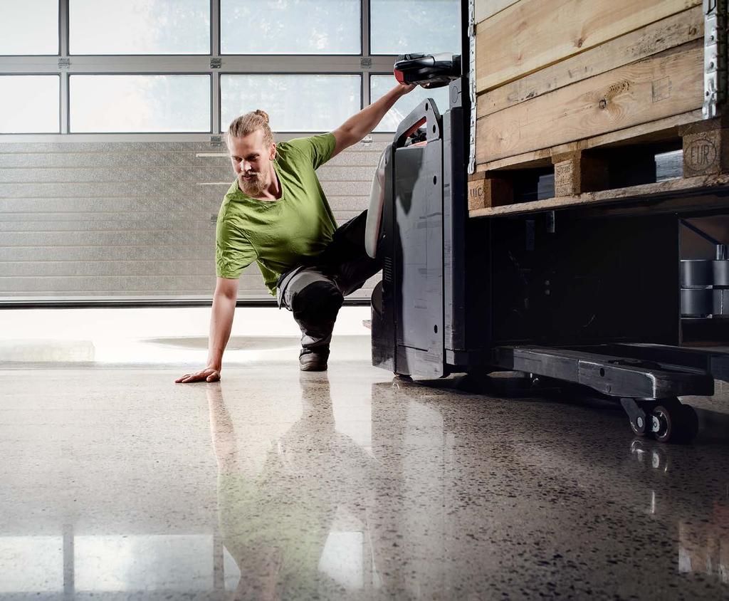 SUPER- TRYGGT HTC SUPERFLOOR ÄR ETT NATURLIGT GOLV som skapar en trygg och säker arbetsmiljö för många olika verksamheter. Det ger inte ifrån sig något damm.