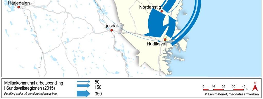 En större del av Ostkustbanan mellan Gävle och Sundsvall är densamma som byggdes på 1920-talet. Sträckan har många och snäva kurvor.