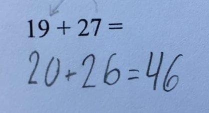 slutligen adderas även entalen som är 1 och 4 till en summa. Eleven kommer därmed fram till att svaret blir 285.