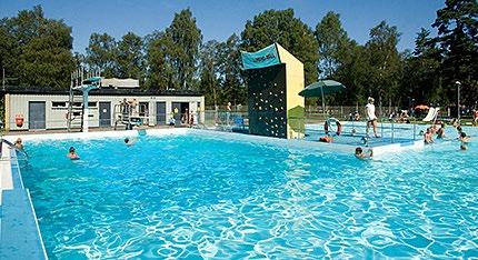 13 FÖRETAGSLOTS I KONTAKTCENTER FRIA BAD FÖR BARN OCH UNGDOMAR nder sommarlovet, från torsdag 15 juni till U tisdag 15 augusti, badar alla barn och ungdomar till och med årskurs 3 på gymnasiet gratis