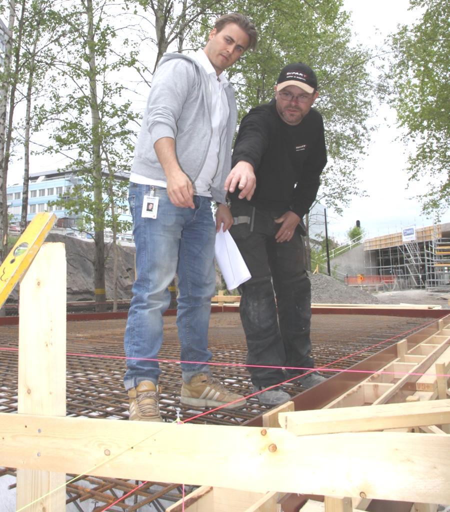 . Grattis, hoppas ni båda får en underbar dag! Fiskedag 18 juni!