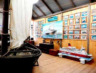 Båtmuseet äger de originala målningarna samt över 150 fotografiskt återgivna tavlor både i digital och utprintad form.