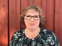 Detta är några av de saker Elin Maria arbetar med och som ni förstår älskar hon musik vilket också speglar hennes fritidssysselsättningar. Gunilla Hilding arbetar som kamrer.