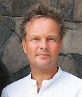 Kraven som stjälper istället för hjälper Text: Olle Larsson Det är ett speciellt ljud som uppstår när pennor rör sig över skrivpapper.