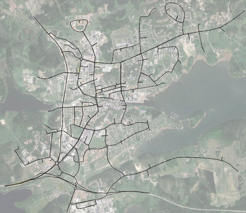 4 Trafikmodell för Norrtälje 4.1 Nulägesmodellen Trafikmodellen över Norrtälje som visas i Figur 5 har byggts i TransModeler och omfattar hela tätorten inklusive väg E18.