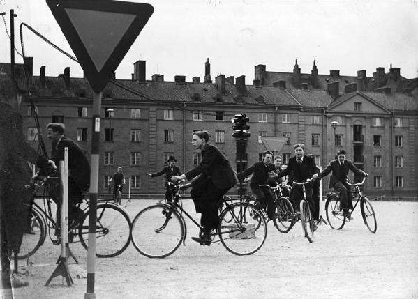 alltså nivåerna av cyklism i de båda städerna på en hög och jämförbar nivå på 30-talet.