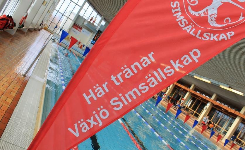 Öppet vatten För tredje året i rad anordnade Växjö Simsällskap öppet-vattentävlingen Karl-Oskarsimmet. Deltagarna erbjöds tre olika distanser: 5000m, 1850m och 925m.