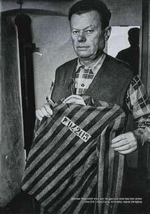 Hjärta till Hjärta - En inspirerande historia med rötter i andra världskriget Waclaw Rosowski överlevde två koncentrationsläger, kom till Sverige och ägnade sedan hela livet fram till sin död 1993,