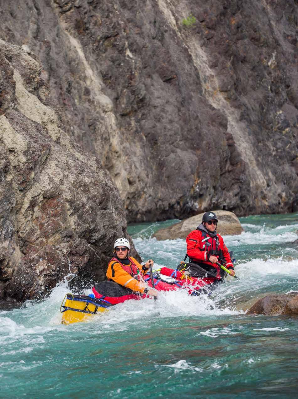 THANK YOU RAPIDS Swallow Falls to Broken Skull River 2-5 km Between Swallow Falls and the confluence with the Broken Skull River, prepare for some tight manoeuvres in a mini canyon.