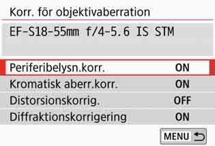 Och minskad bildskärpa på grund av bländaren kallas diffraktionsfenomen. Båda typerna av objektivaberrationer kan justeras. Som standard är [Periferibelysn.korr.