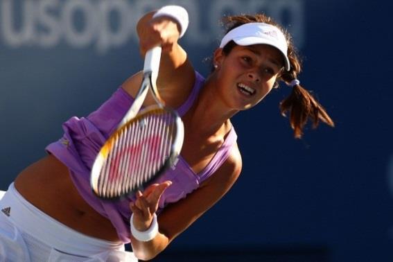 Onsdag Bana Bana Bana Bana 1 2 3 4 Lunchtennis för vuxna med spelvana 12.00-13.00 15.00-16.