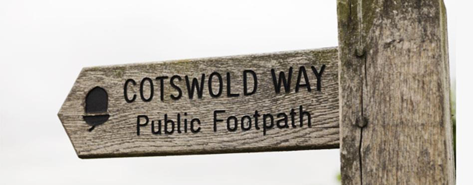 I detta program vandrar du den Södra delen av Cotswold Way, med start i Painswick. Den södra delen är något mer ansträngande än den norra delen av leden.