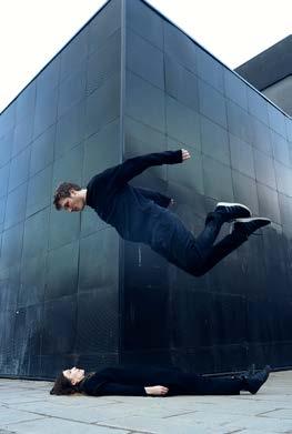 Dansföreställning I mellan CARL THORBORG Tension dansföreställning med Art of spectra VANSINNETS HISTORIA KUDZANAI CHIURAI Visning: tisdagar kl. 12.30 (2, 9 och 23 april).
