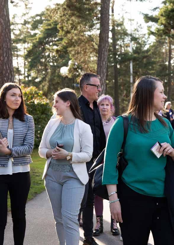 Gå 2 eller fler för halva priset Vid anmälan av 2 personer eller fler från samma organisation innan 1 maj går ni för halva ordinarie konferenspriset.