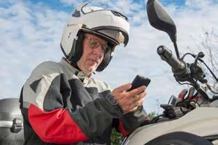 4. Motorcyklister är också oskyddade Foto: Shutterstock, Philipimage Motorcyklister är också oskyddade trafikanter Motorcykeln är viktig för många äldre.