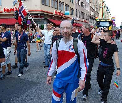 I luffardräkt på Pride Temat för årets Stockholm Pride var sport. Van deltagare som jag är försökte jag skrämma upp några orienterare till festivalens stora parad genom centrala Stockholm.