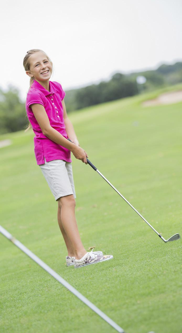 Golfskola, Mora golfklubb ålder: Från 7 år Sommarens roligaste skola, alla är välkomna! Golfskolan kommer att bestå av 2 grupper. Klubbor och övrig utrustning finns att låna. Keps och fika ingår.