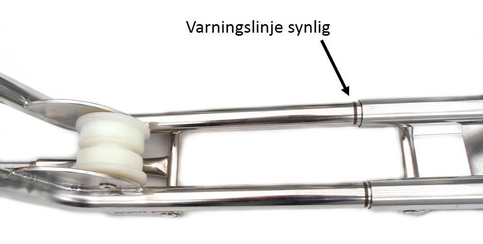 39 3(9) Verifiera att den främre vaggan [2] och den bakre vaggan [4] nu är stabilt låsta mot varandra (tack vare att expandergummit [3] har komprimerats i längd och expanderat i diameter). OBS!