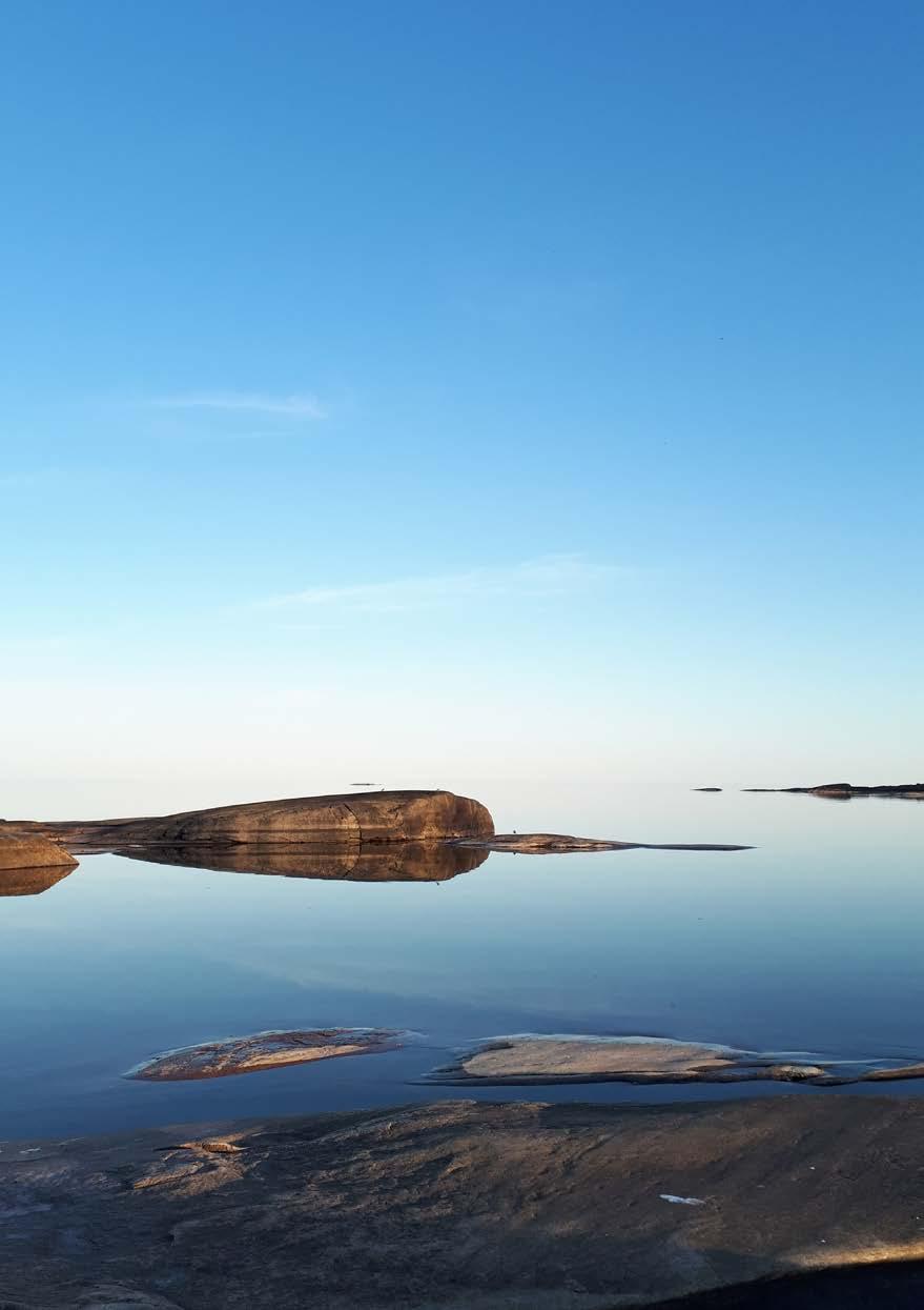 Vänerns naturlandskap I Vänern finns Europas största sötvatten med tusentals öar, kobbar och skär.