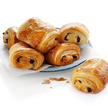 PAIN AU CHOCOLAT Beskrivning: Chokladfyllda smördegsknyten BUTTERKAKA, 7-10 bitar Pris hel: 100 kr/st Beskrivning: Butterkaka, även