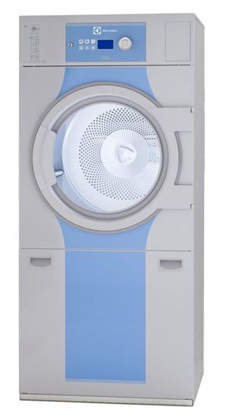 Grovtvättstugor Arbetet med att modernisera med nya tvättmaskiner och torktumlare från Eletrolux blev klart i september.