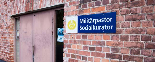 Socialkuratorn fungerar även som beväringarnas olycksfalls- samt patientombudsman och informerar om frågor som hänför sig till patientens rättigheter.