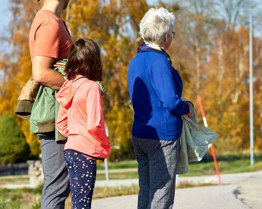 REGLER FÖR ANVÄNDNING AV NÄRTRAFIKEN Får jag åka? JA, om du är folkbokförd i Kronobergs län. JA, om du är 12 år eller äldre får du åka med Närtrafiken. Är du yngre får du åka i vuxet sällskap.