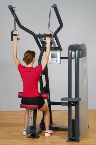Träning 7.5.1.4 LAT PULL 4000 Huvudmuskler som arbetar: M. latissimus dorsi M. biceps brachii Startposition Slutposition 1. Anta rätt träningsposition: Sitt på stolen i upprätt läge.