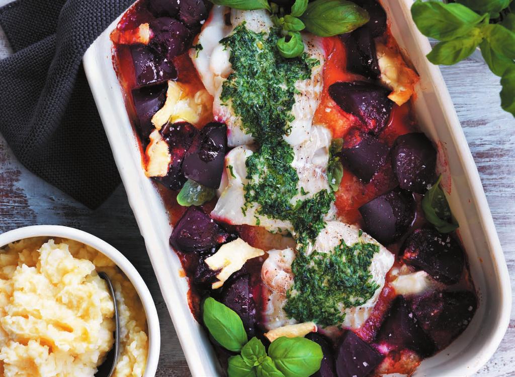 RECEPT 1 40 MIN 584 kcal/port. Energi från: Fett 25g Kolhydrater 51g Protein 37g Fisk i ugn med rödbetor och fetaost Saftig fisk i ugn med vitlökssmör och fetaost, serveras med ett gott mos.