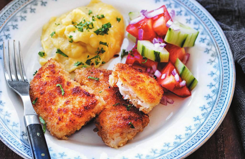 RECEPT 1 35 MIN 699 kcal/port. Energi från: Fett 28g Kolhydrater 76g Protein 34g Fiskpinnar med mumsigt mos och picklad sallad Hemgjorda fiskpinnar med potatis- och palsternacksmos.