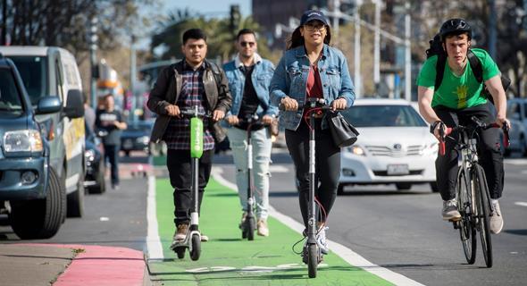 New York pilotprogram med 5 utvalda aktörer Befintligt stationsbundet City Bike bara City Bike får vara verksamma i utpekade områden Gator i centrala delar av staden redan överbelastade Nya aktörer