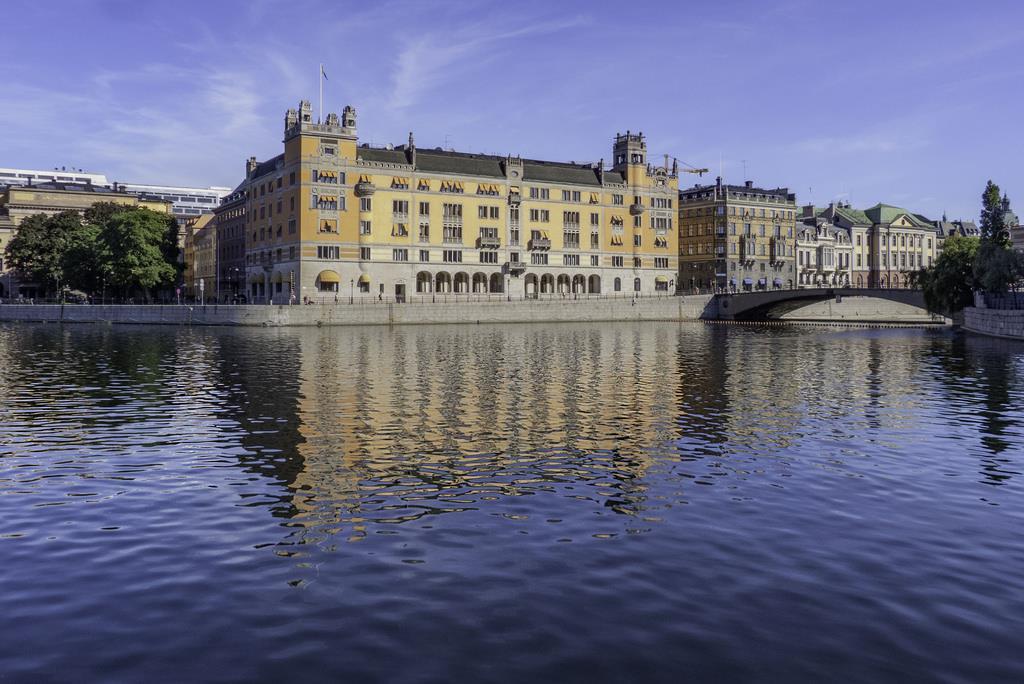 Regeringskansliet Av 4600 RK-anställda saknar 99% grundläggande kunskaper i dataanalys Analyskompetens på