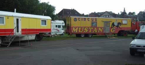 På kvällen blev det snitsel på restaurang Vi var på denna plats 2009 efter Interrallyt i Danmark, och hälsade på våra vänner som driver Cirkus- Mustang, då var det cirkusplats.
