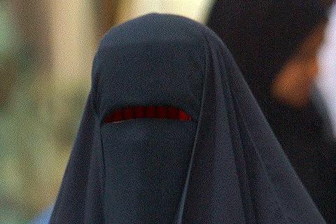 Vilka är de Heder och skam Förutsättning för bibehållen heder, är tillhörigheten till familjen och