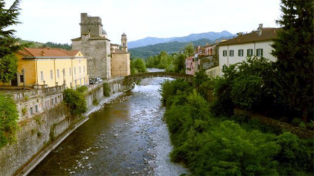 Via Francigena, Fidenza - Pontremoli, 6 nätter 3(7) på kastanjemjöl som ofta serveras med lokal svamp. Sammanlagd höjdmeter, stigning: 1 333 m, sänkning: 775 m.