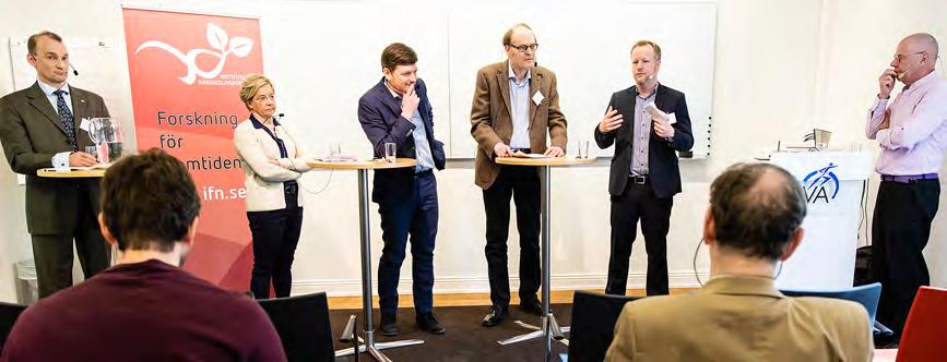 Policyseminarier Från vänster ses Mikael Sandström, Carin Ulander-Wänman, Martin Ådahl, Per Skedinger, Thomas Carlén och moderatorn Willy Silberstein.