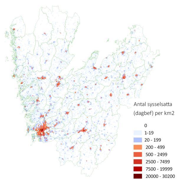 7 Sysselsättning Arbetsplatser mer geografiskt koncentrerade än boendet Platserna där människor har sin sysselsättning är spridda över hela regionen, se vänster karta i Figur 4, men är mer