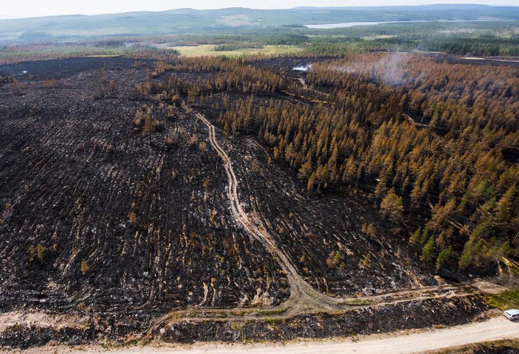 Avtalen som idag finns mellan länsstyrelserna och skogsbrandflygen omfattar dock inte eftersläckning.