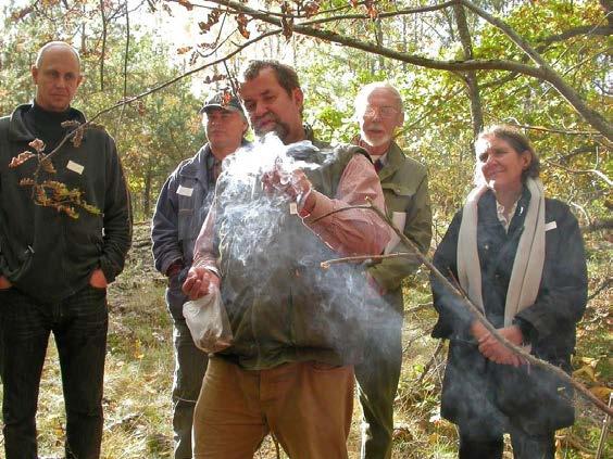 Historiska och nutida berättelser om människans relation till naturen är ofta också självklara ämnen för naturvägledning.