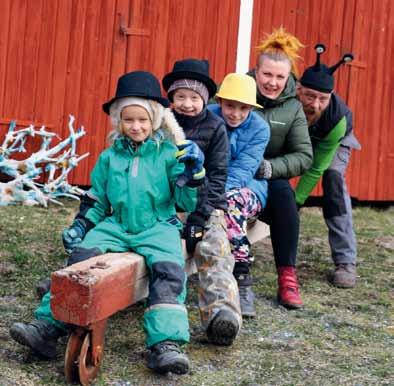 Det började med ett examensarbete hos Cirkör via utbildningen på Mälardalens Högskola 2002 och sedan dess har hon producerat evenemang i Sverige, Europa, övriga världen och även arbetat med